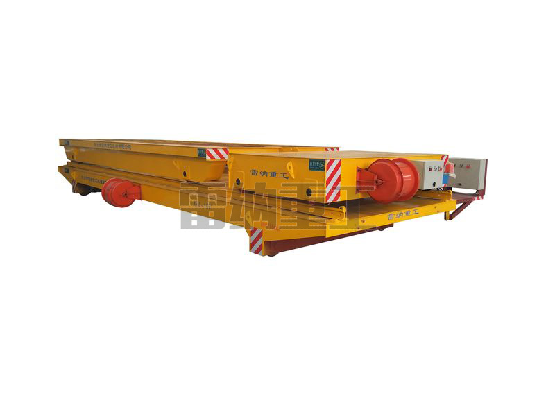 軌道擺渡車(chē)、軌道牽引車(chē)和噴漆房軌道車(chē)組合